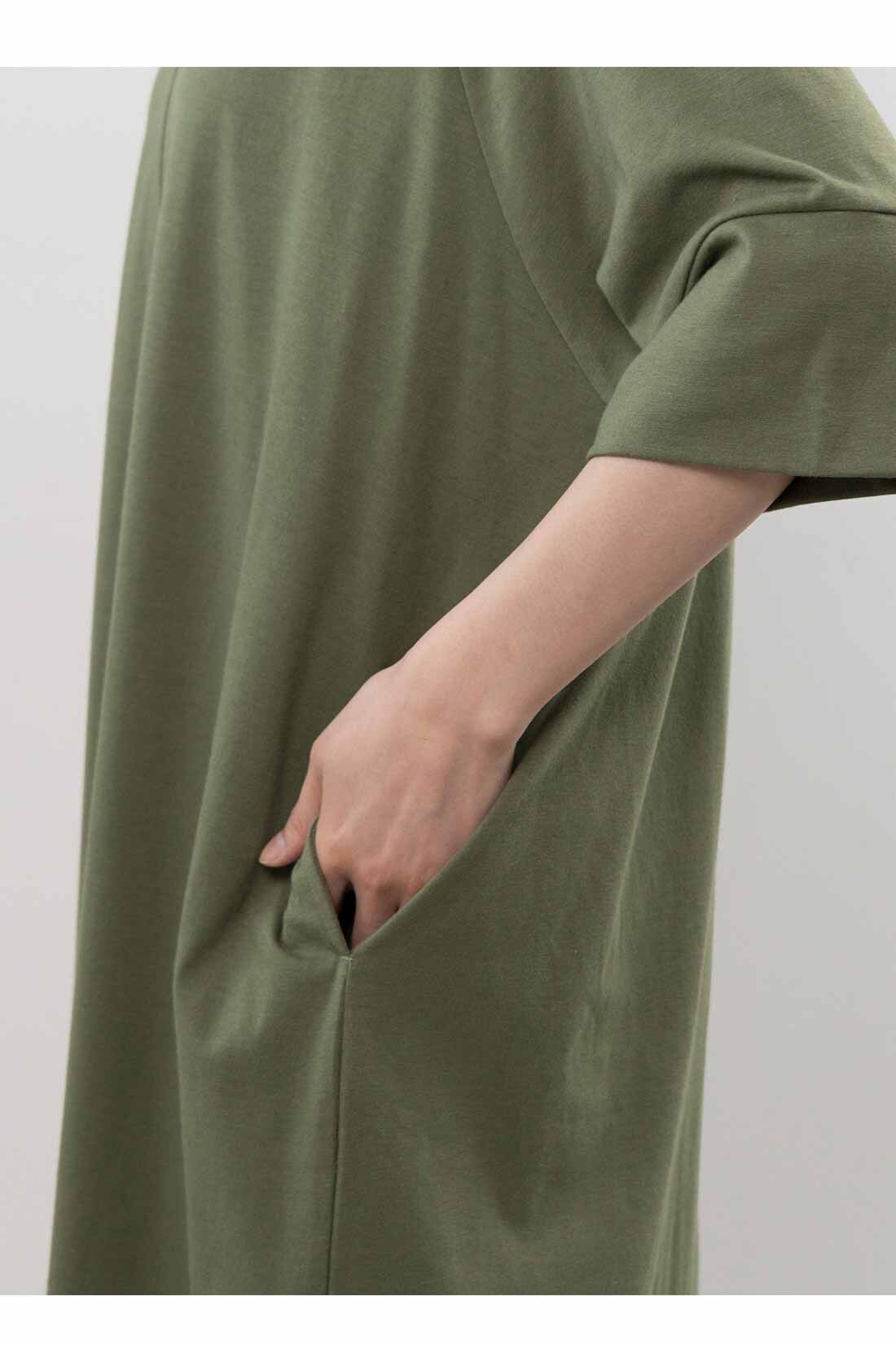 frauglatt|フラウグラット　汗に負けない♪ すっぽりゆるらくなTシャツロングワンピース〈汗じみ対策〉の会|両サイドに便利なスラッシュポケット付き。