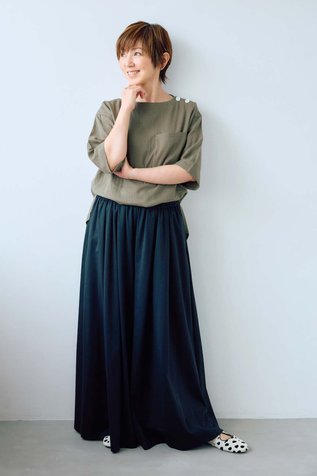 frauglatt|大人の女史会×frauglatt　ほどよい抜け感で自信をまとう 華奢（きゃしゃ）見えダブルガーゼトップス|〈ニュアンスカーキ〉