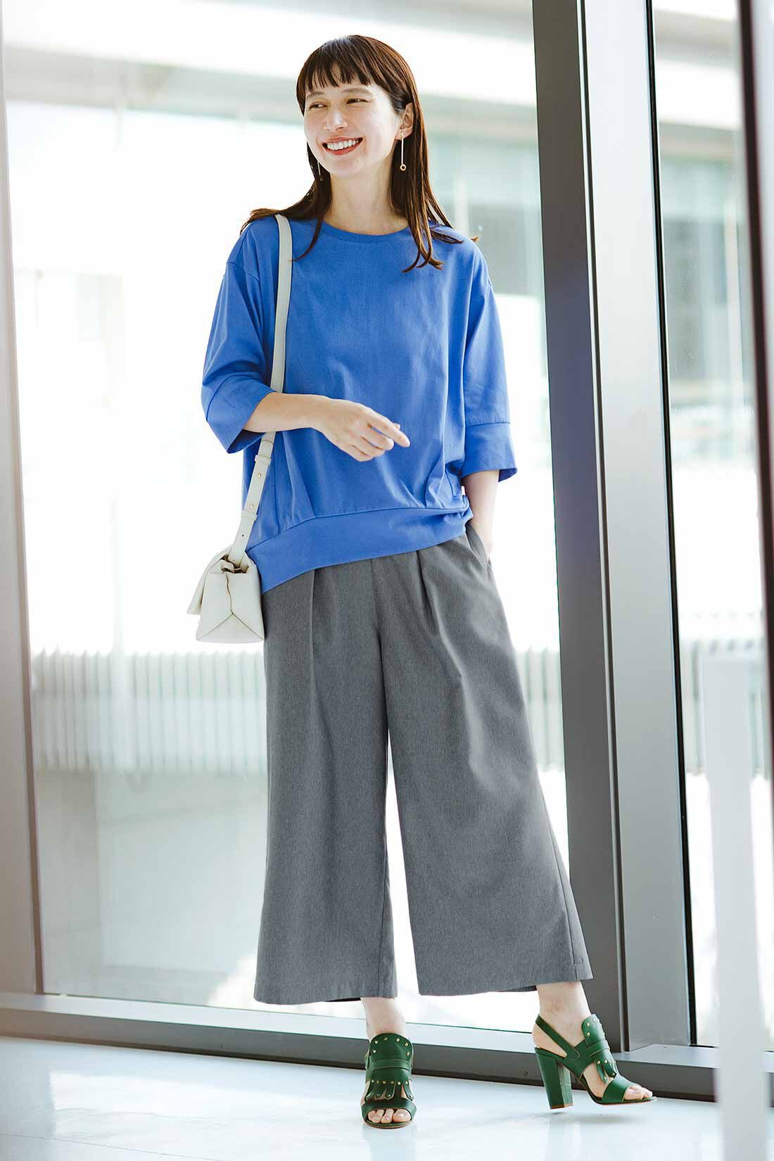 frauglatt|すっきりシルエットのロングトップス〈汗じみ対策〉のコーディネート