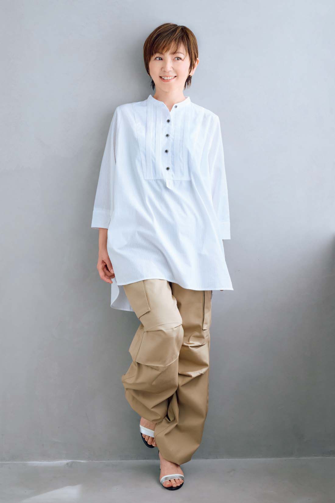 frauglatt|大人の女史会×frauglatt　顔うつり華やぐブザム切り替え レフ板チュニックシャツ|まるっと「レフ板」!? な〈美ホワイト〉
