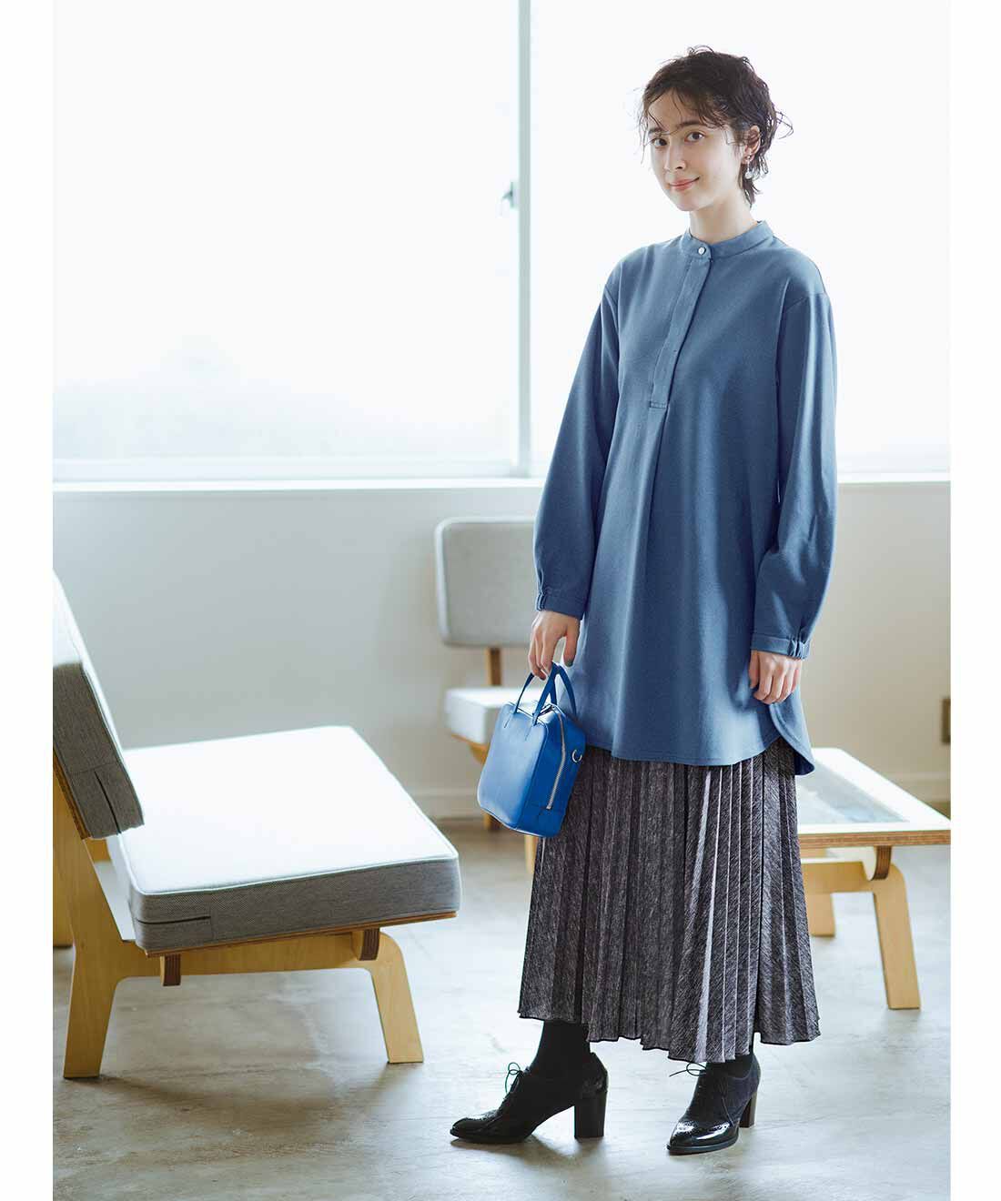 frauglatt|上品シャツ見え伸びやかな比翼仕立てチュニックのコーディネート