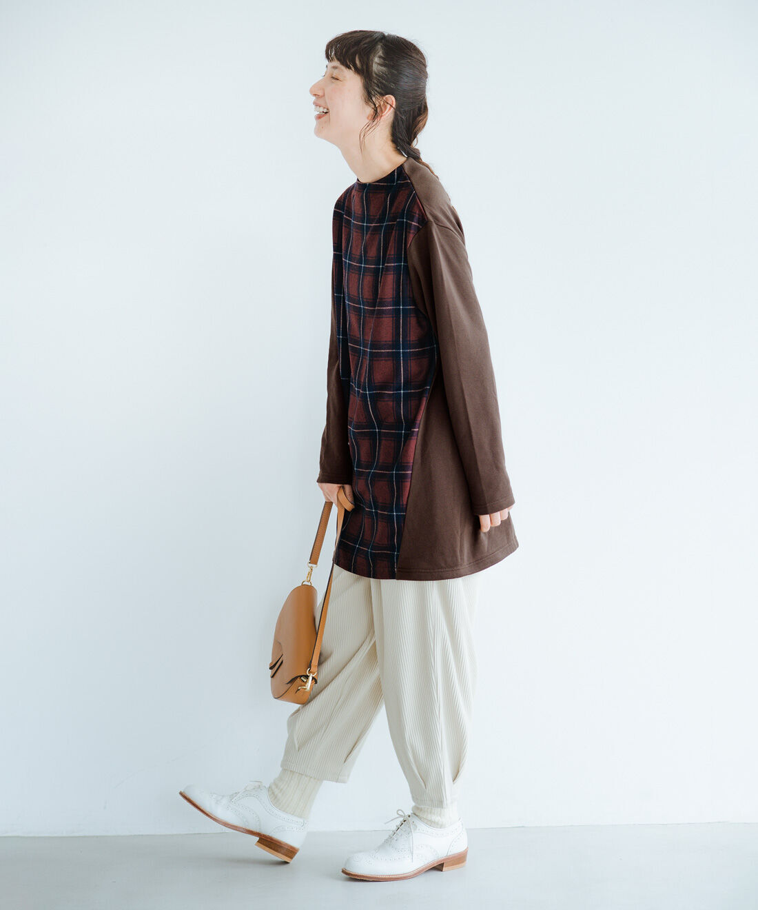 frauglatt|ニットコールふんわり美脚シルエットパンツのコーディネート