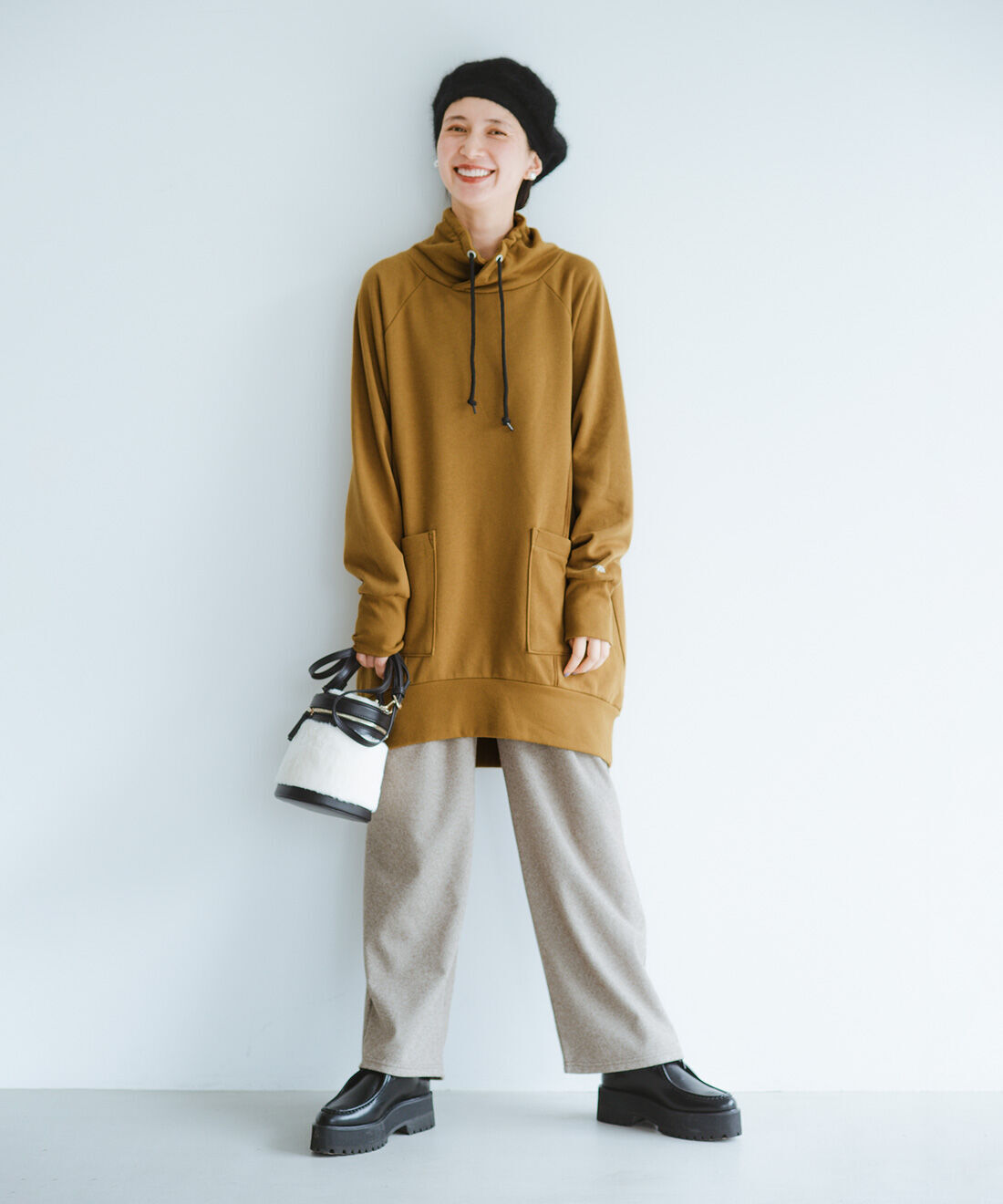 frauglatt|カットソーで着心地らくちんヘリンボーンセミワイドパンツのコーディネート
