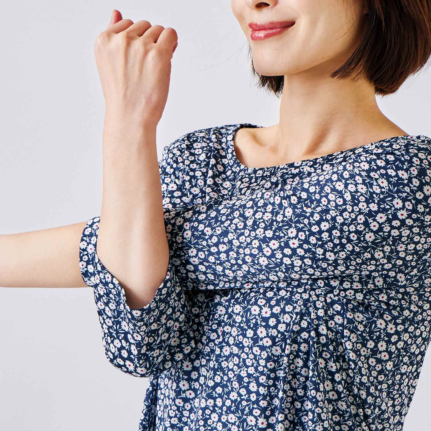 frauglatt［フラウグラット］|フラウグラット　身軽にお出かけ♪ 上品な小花柄のカットソーワンピースの会|伸びやかで動きやすいから、着心地らくちん。