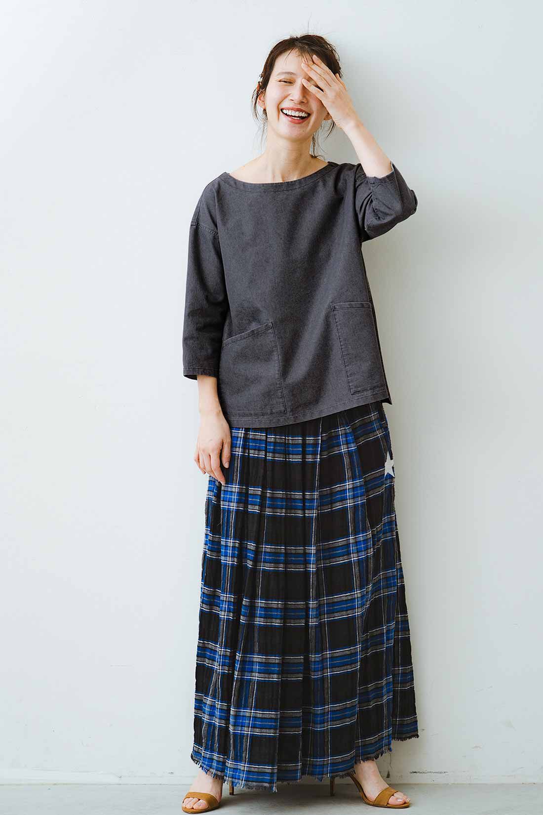 frauglatt|フラウグラット　着心地軽やかきれい見え♪ ライトオンスデニムトップスの会|熱がこもりにくいボートネック。ほどよい丈感でスカートともバランスよし♪