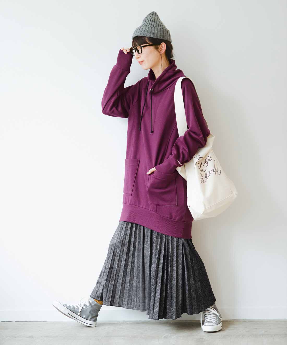 frauglatt|パーカー風ハイネック かるホカ裏起毛チュニックのコーディネート