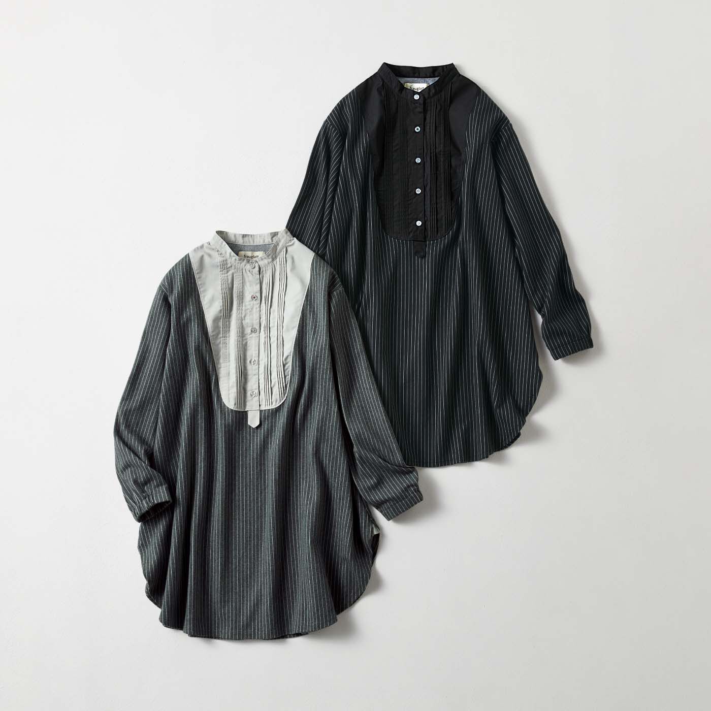 frauglatt|大人の女史会×frauglatt　顔うつりすっきりチュニック〈凛（りん）ブラック〉|大人の悩みを包み込む〈凛（りん）ブラック〉と、まるで「レフ板」!?な〈艶（つや）グレー〉、印象の異なる2色をご用意しました。