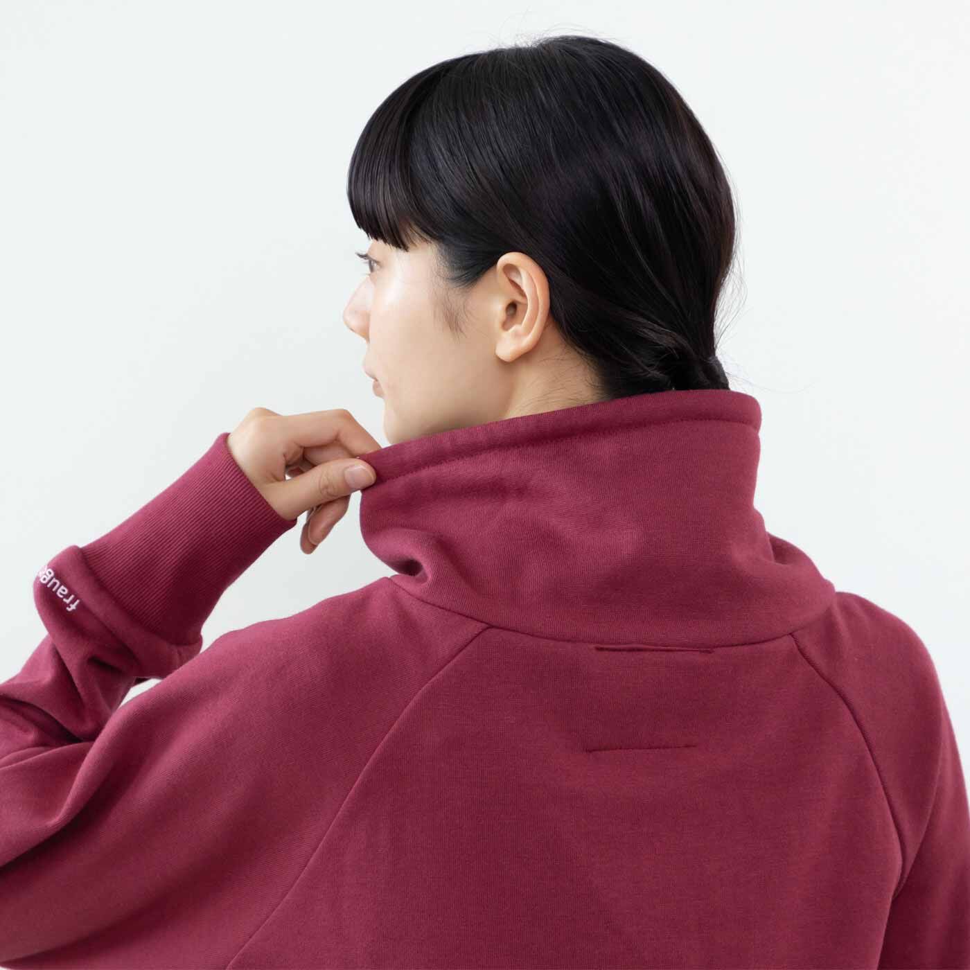 frauglatt|フラウグラット　大人のパーカー風ハイネック♪ すっぽりあったかかるホカ裏起毛チュニックの会|【大人顔ハイネック】首の後ろまですっぽりあったか。