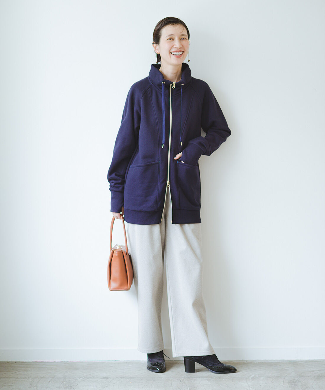 frauglatt|パーカー風ハイネックかるホカ裏起毛ダブルジップブルゾンのコーディネート