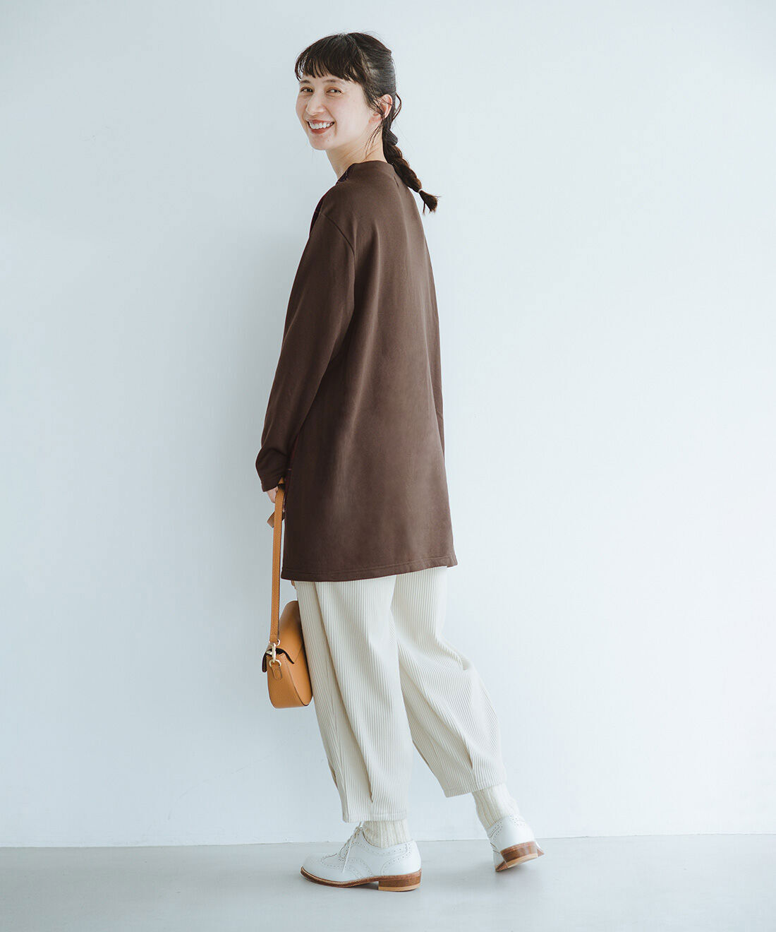 frauglatt|ニットコールふんわり美脚シルエットパンツのコーディネート