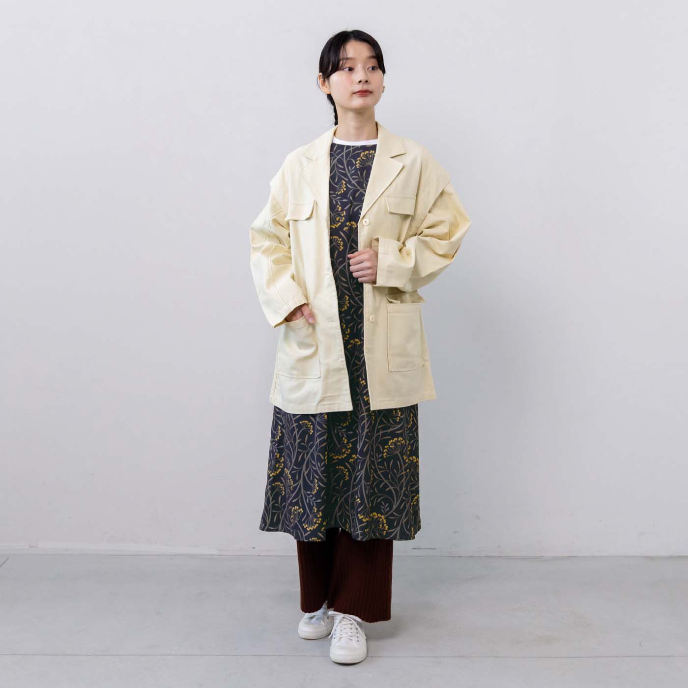 am&be|am＆be　アンティークフラワー カーテンみたいにゆらめくおめかしワンピースの会|ボトムスとアウターで冬コーデ。