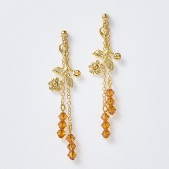 OSYAIRO | 花と６粒クリスタルガラスイヤアクセ〈オレンジ〉