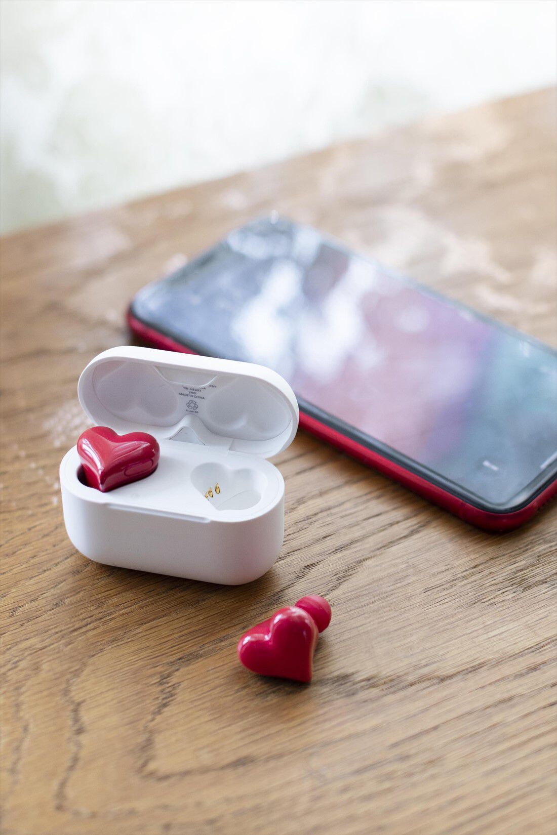 OSYAIRO|ケースカバー付き　ハートときめく真っ赤なイヤホンHeartBuds〈レッド〉