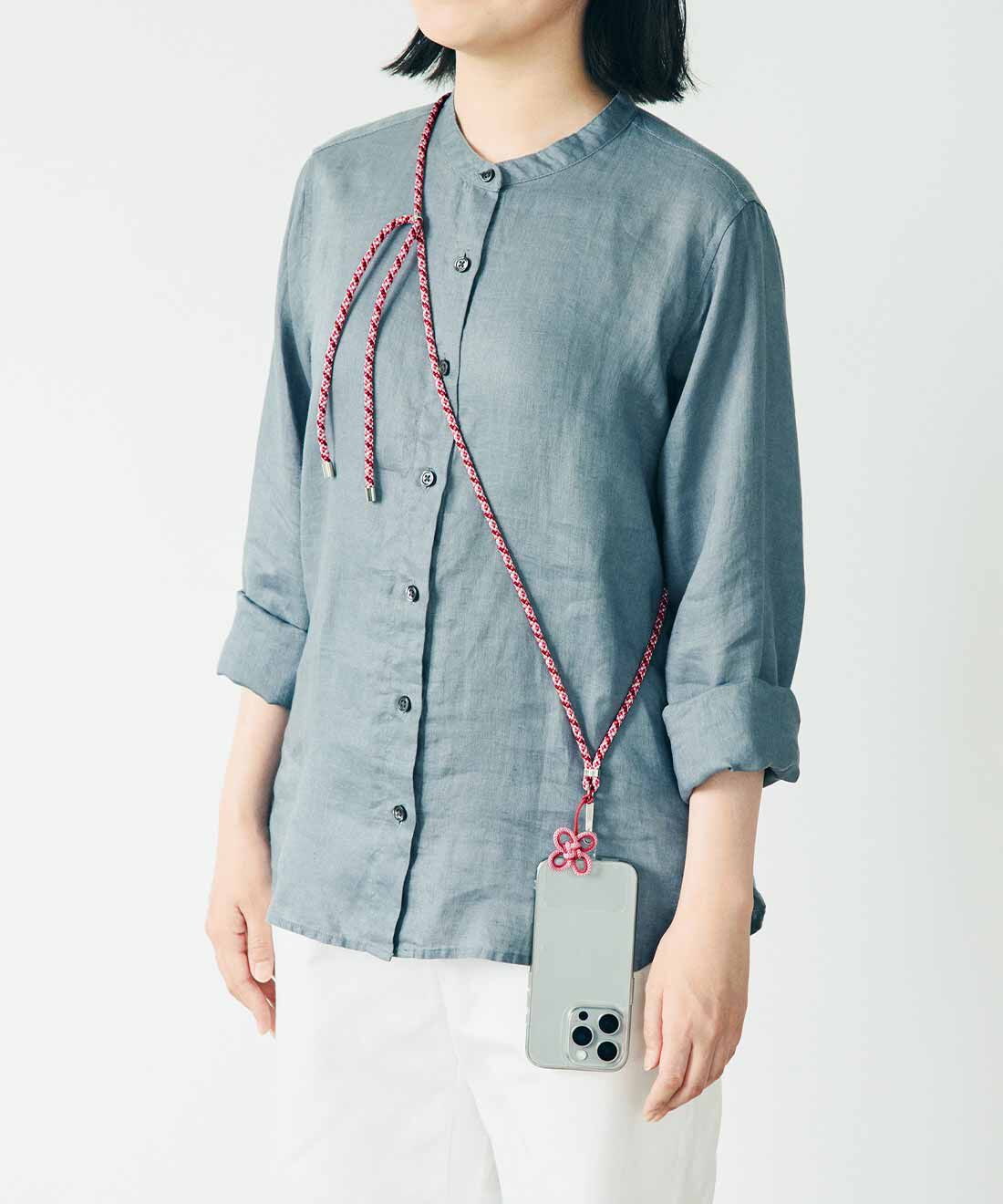 OSYAIRO［オシャイロ］|OSYAIRO 叶結びに願いを込める 京くみひもの推し色スマホストラップ〈黄〉|スマホをサッと使いたいときに便利。ポケットのない服に合わせても。　※写真は〈桃〉です。