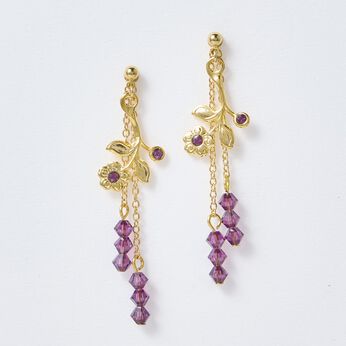 OSYAIRO | 花と６粒クリスタルガラスイヤアクセ〈パープル〉