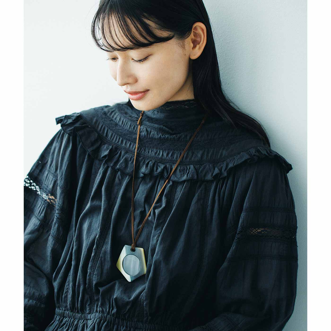 el:ment|el：ment×KISSO 福井・鯖江の眼鏡技術生まれ 装いに華やぎをそえる本格ルーペネックレス〈マーブルブラウン〉
