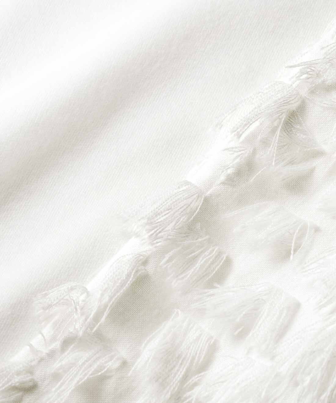 el:ment|旭山動物園・ボルネオの森応援商品 el：ment シロフクロウの羽ばたき 国産カットジャカード生地で仕立てたトップス〈シロ〉|やわらかな肌心地の綿混カットソー生地で、袖部分は播州織の工房で2種類の経糸を使って織り上げた表情豊かな布はくのカットジャカード生地。