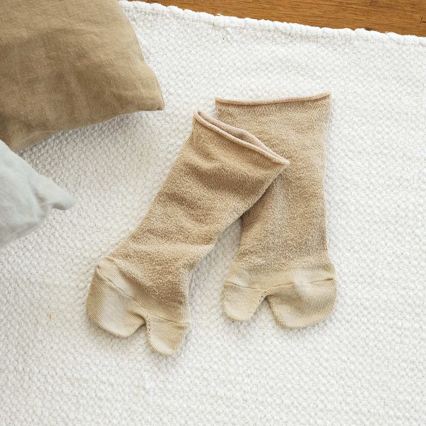 el:ment|el:ment　シルク76％で足になじむはき心地　足袋型インナー靴下の会