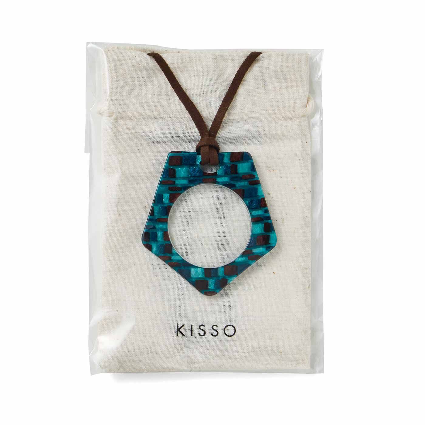 el:ment|el：ment×KISSO 福井・鯖江の眼鏡技術生まれ 装いに華やぎをそえる本格ルーペネックレス〈モザイクブルー〉|保存袋としても便利で、プレゼントにも喜ばれる、きんちゃく付きでお届け。