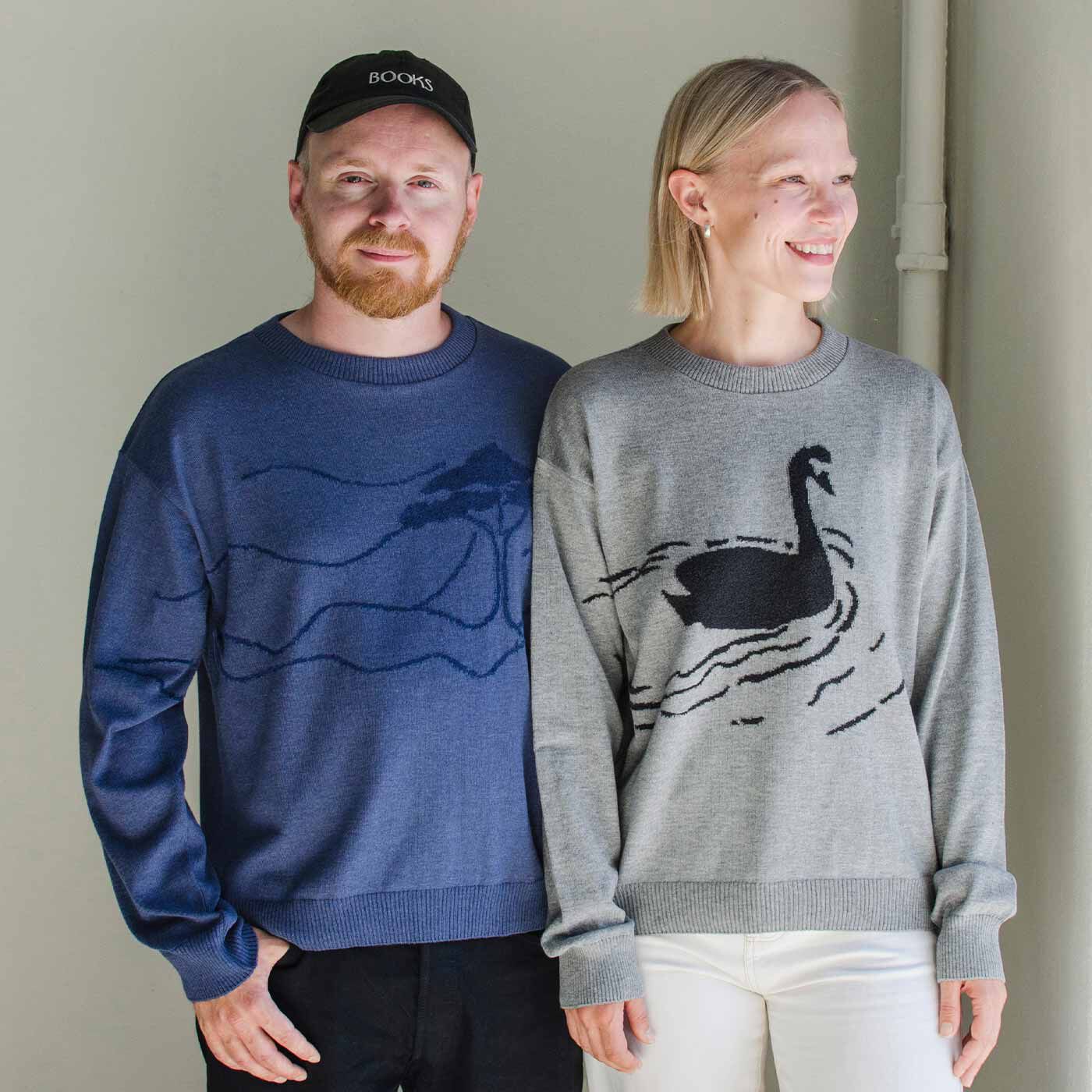 SAANA JA OLLI [サーナヤオッリ]|サーナ ヤ オッリ フィンランドの自然と遊びごころを胸に オーガニックコットン混 インターシャニットトップスの会|左：オッリ　身長169.5cm　サイズ3着用／右：サーナ　身長169cm　サイズ1着用
