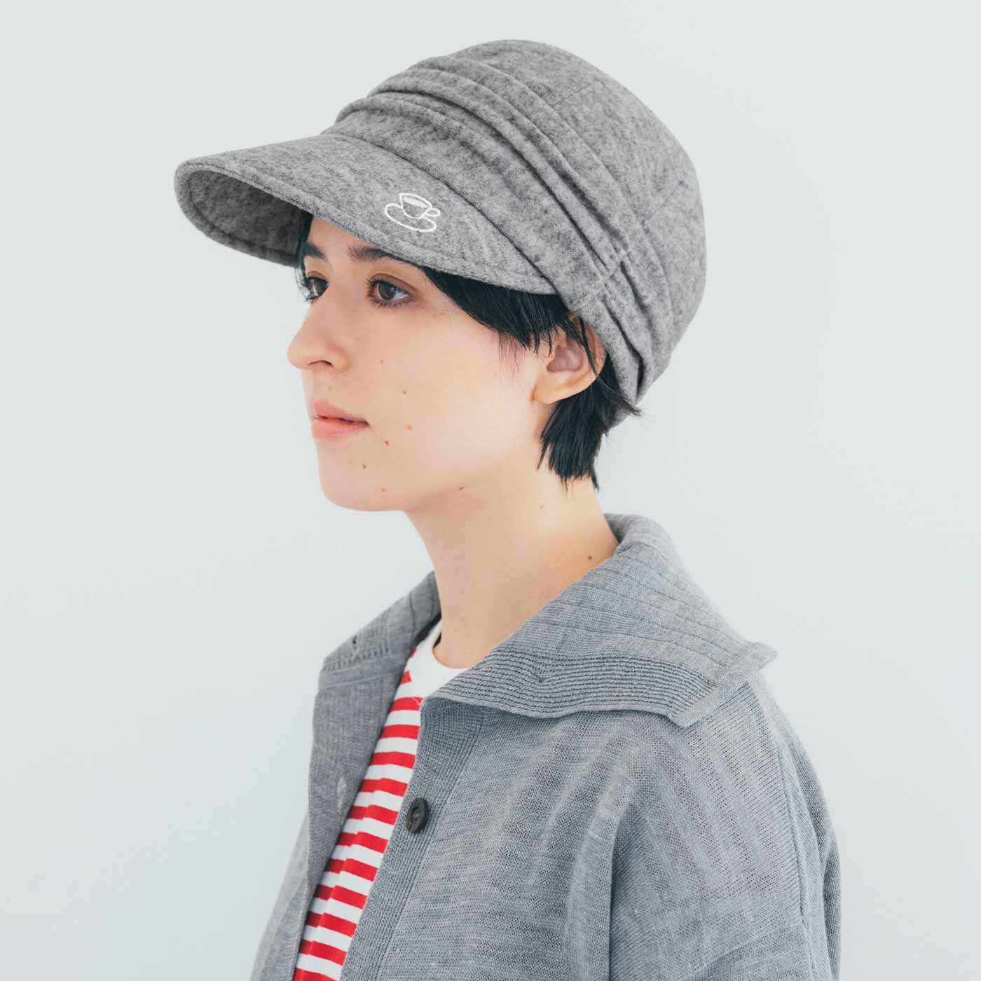 SAANA JA OLLI|サーナ ヤ オッリ ふんわりギャザーで包んであたたか 取り外せる耳当て付きキャスケット〈UV対策〉の会|SIDE