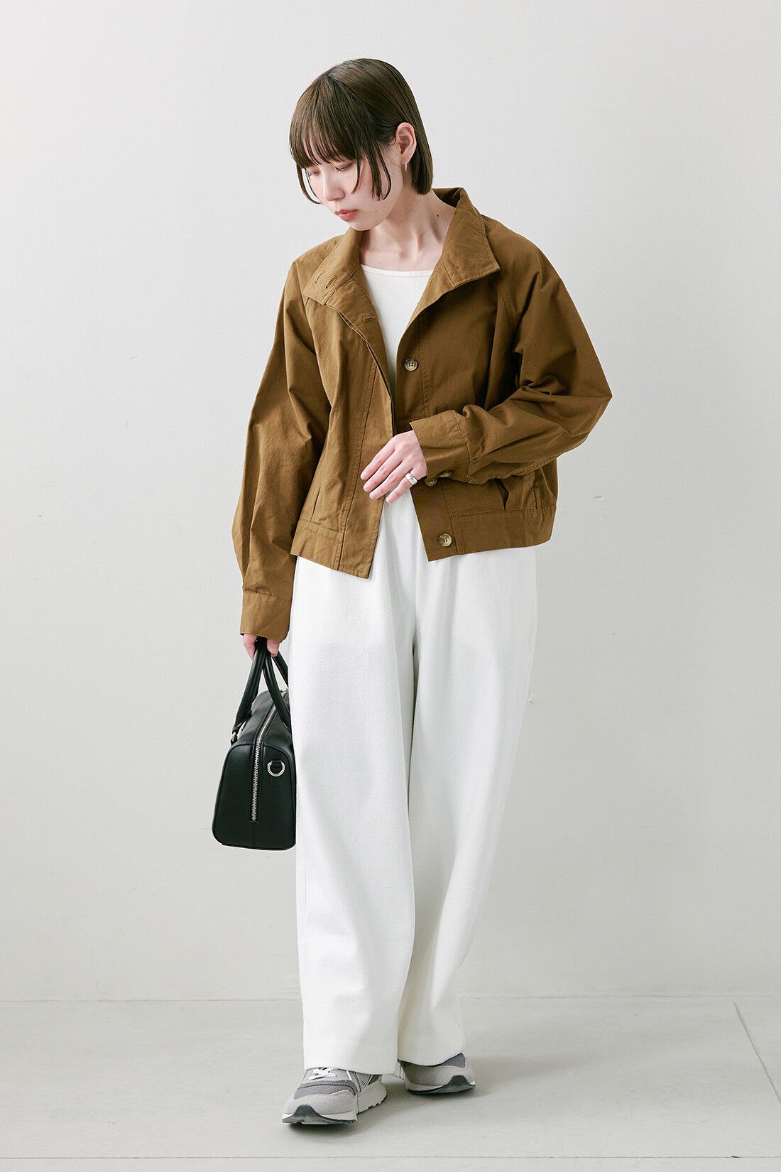 Live in  comfort|ブークレーヤーン ダブルフェイスカットソー こなれ見え きれいめ ワイドパンツ〈オフホワイト〉のコーディネート