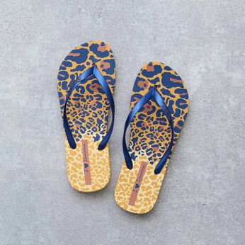 フェリシモファッションニュース | Ipanema ANIMAL PRINT VI サンダル(イエロー/パーリーブルー)