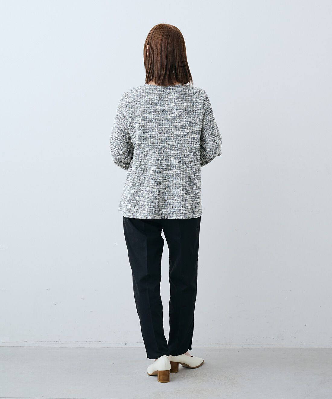 ビジューテーパードパンツ〈ブラック〉ＩＥのコーディネート