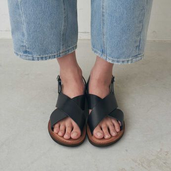 フェリシモファッションニュース | EDER SHOES 1542 NERO / 13