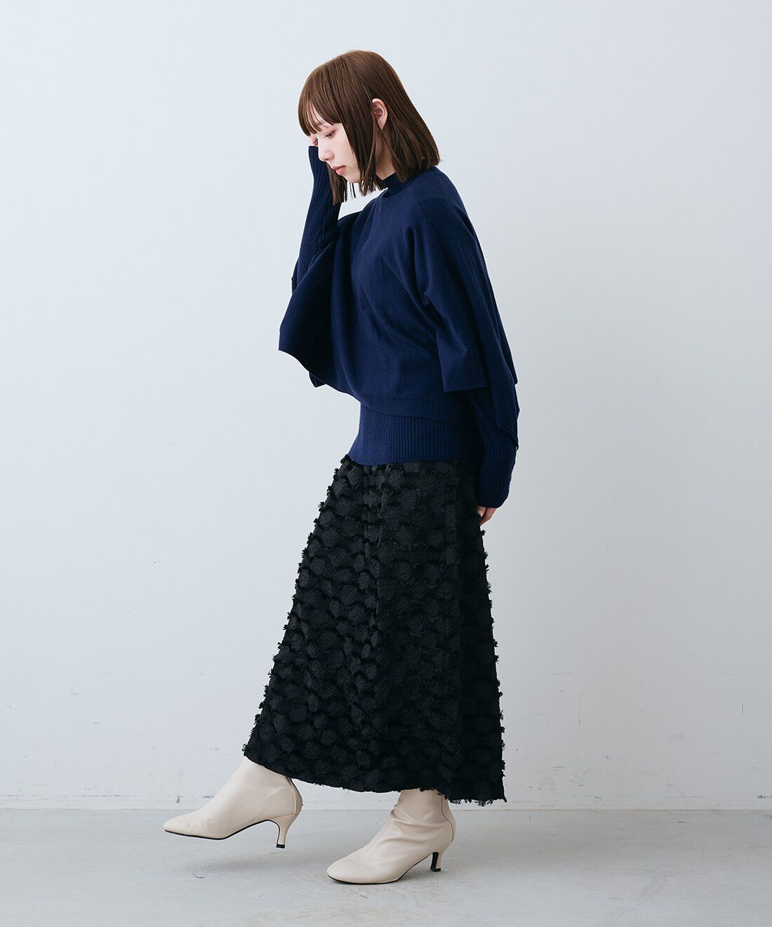 Live in  comfort|ぐいーんと伸びる 軽やかな フリンジ スカート〈ブラック〉のコーディネート