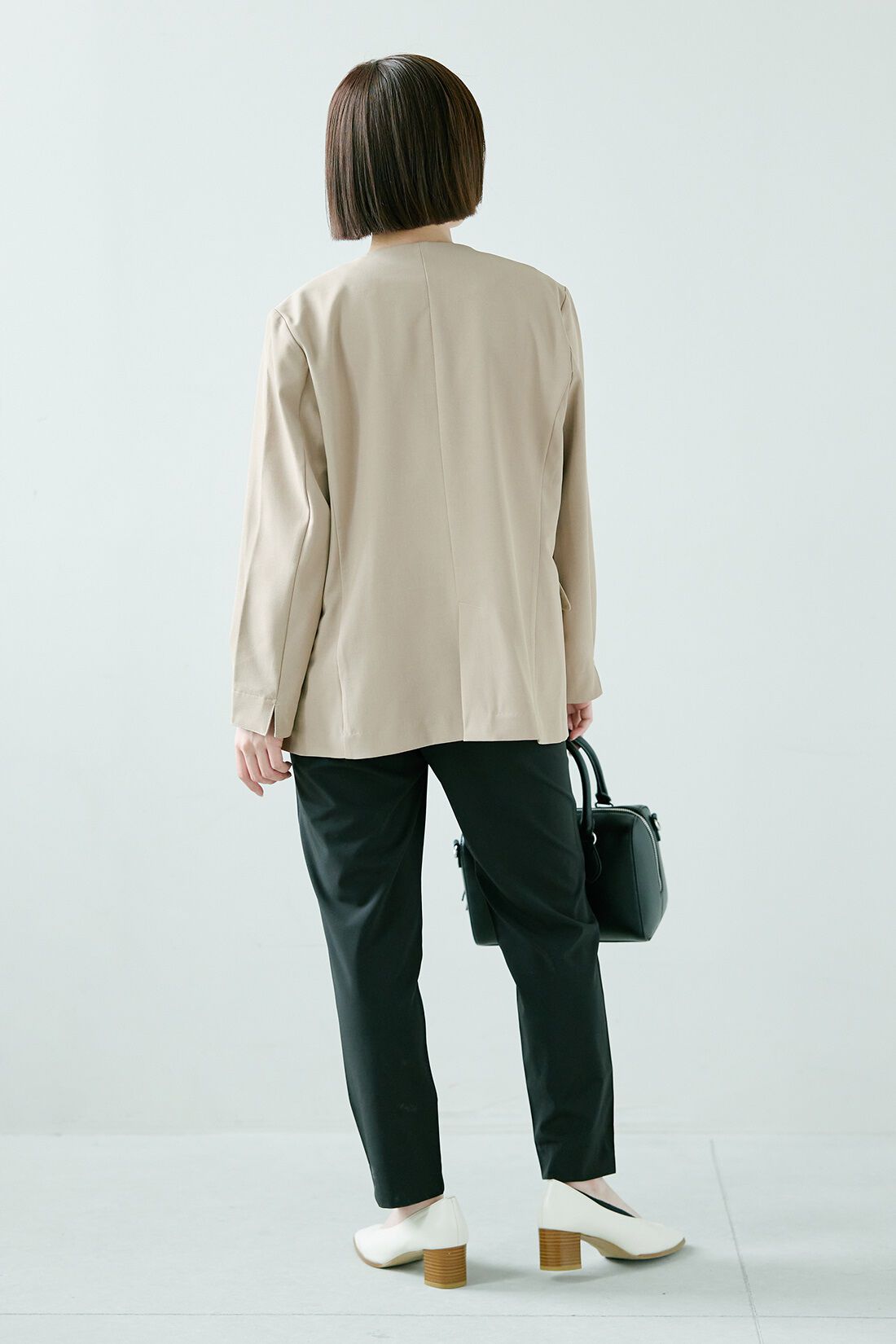 IEDIT|ノーカラー ジャケット〈ベージュ〉のコーディネート|【着用サイズ】ジャケット：SP　トップス：M　パンツ：SP