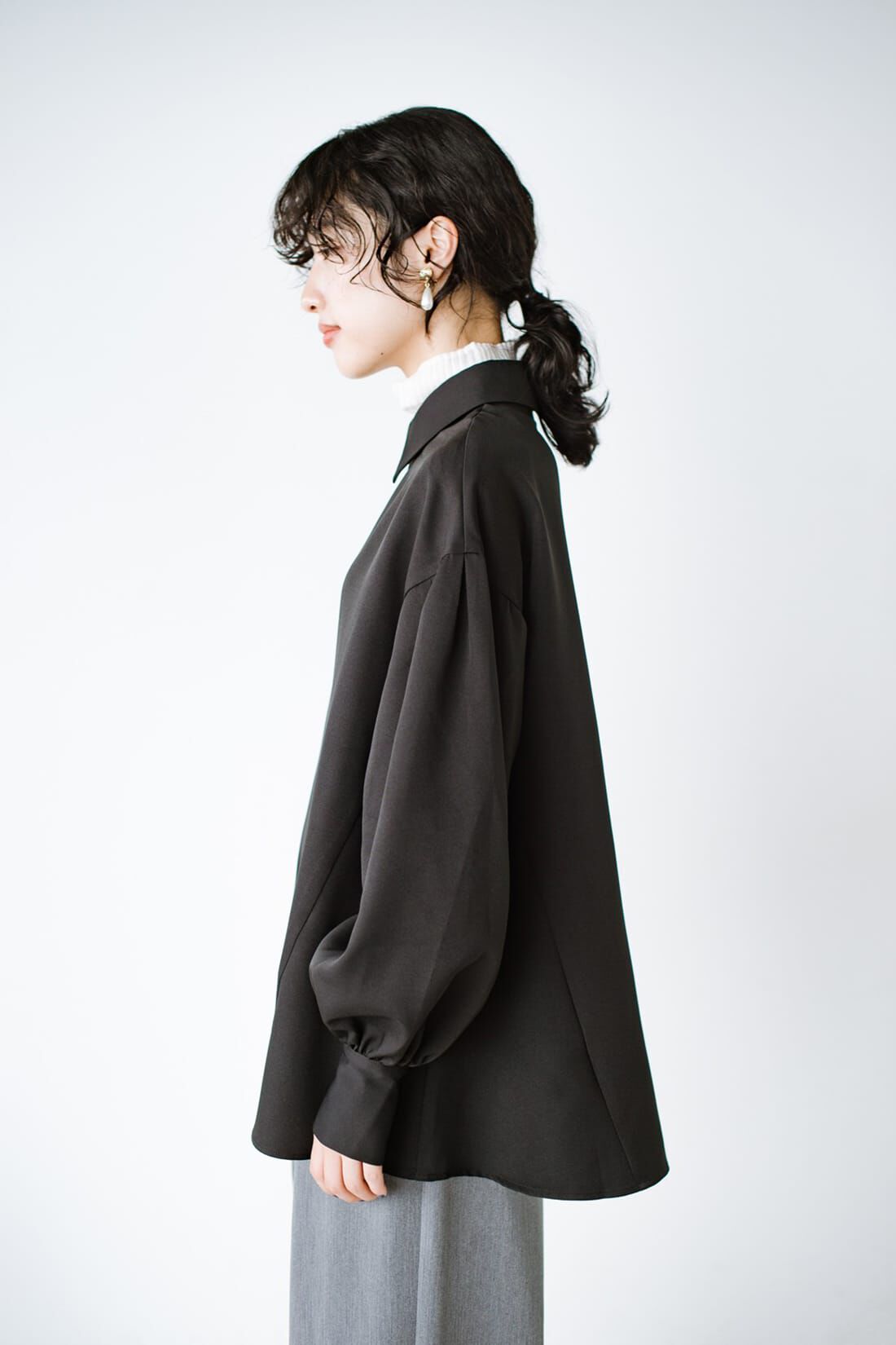 haco!|ｈａｃｏ！ ゆとりを手に、出かけよう！ゆるシルエットのボリュームスリーブブラウス〈ブラック〉
