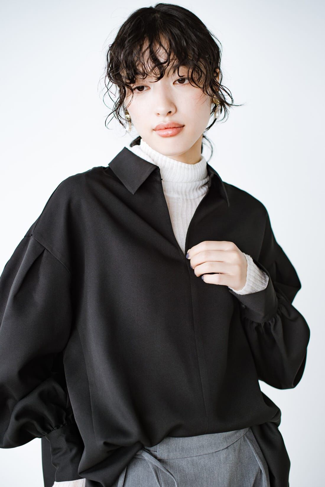 haco!|ｈａｃｏ！ ゆとりを手に、出かけよう！ゆるシルエットのボリュームスリーブブラウス〈ブラック〉