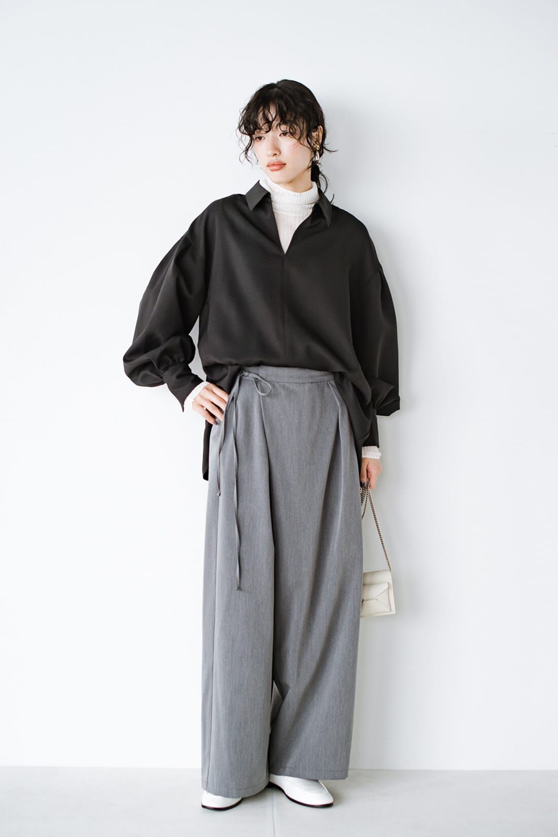 haco!|ｈａｃｏ！ ゆとりを手に、出かけよう！ゆるシルエットのボリュームスリーブブラウス〈ブラック〉