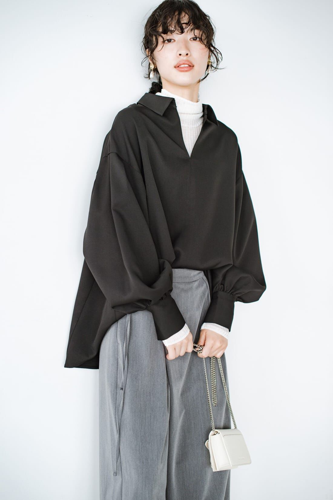 haco!|ｈａｃｏ！ ゆとりを手に、出かけよう！ゆるシルエットのボリュームスリーブブラウス〈ブラック〉
