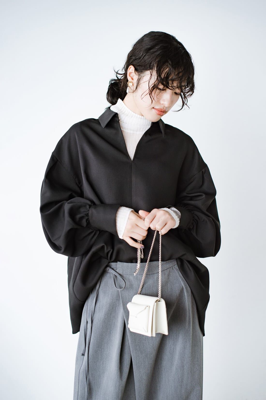 haco!|ｈａｃｏ！ ゆとりを手に、出かけよう！ゆるシルエットのボリュームスリーブブラウス〈ブラック〉