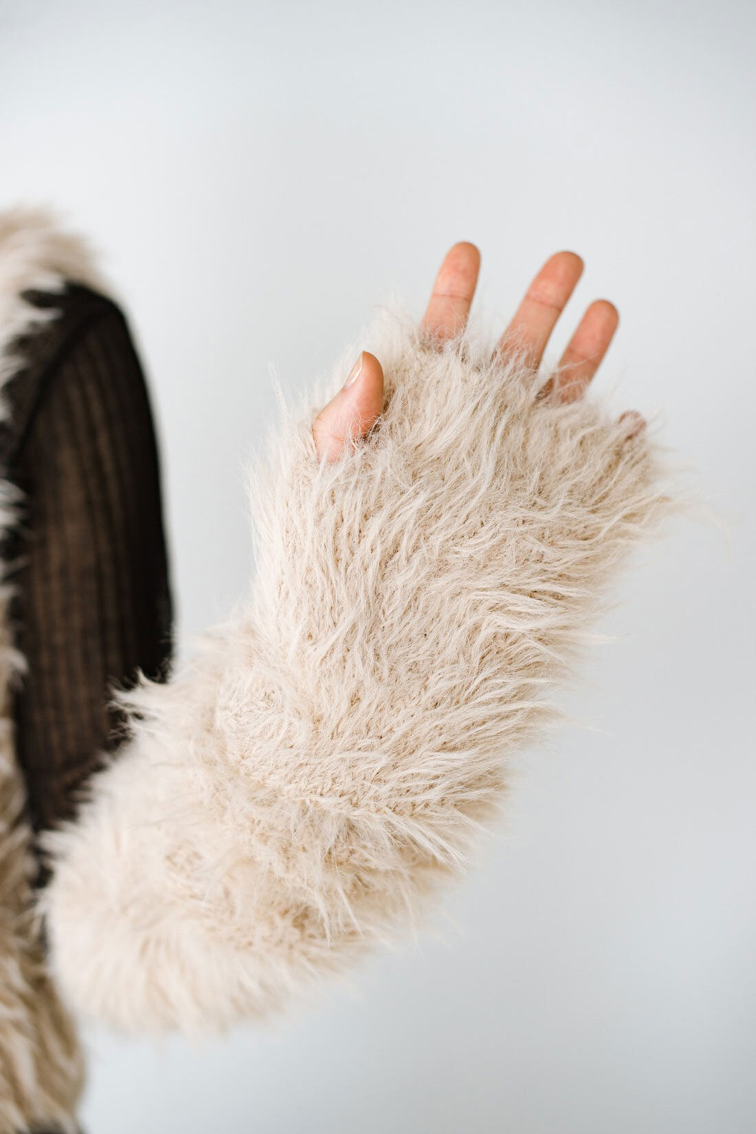 haco!|ｈａｃｏ！×ＮＯＫＩ 花をまとうコラボシリーズ【糸菊】ふわっふわのニット＆アームウォーマー