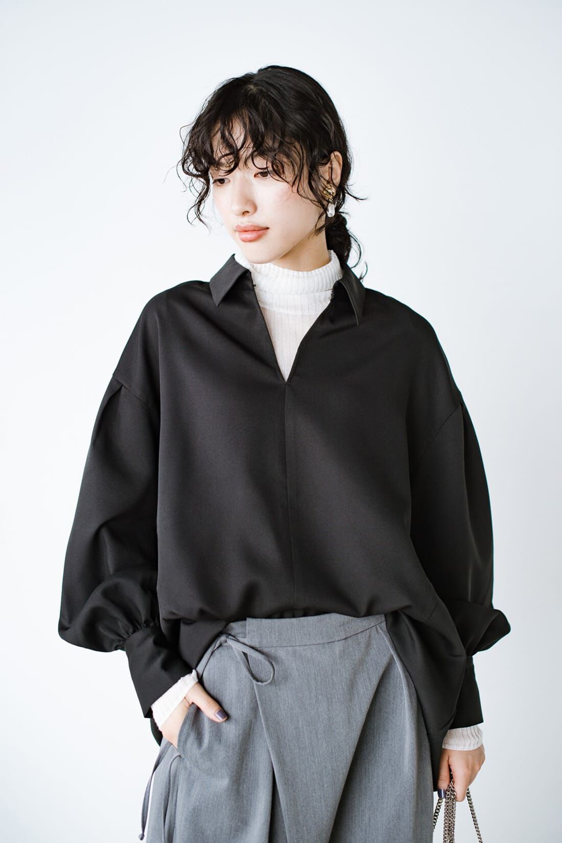 haco!|ｈａｃｏ！ ゆとりを手に、出かけよう！ゆるシルエットのボリュームスリーブブラウス〈ブラック〉