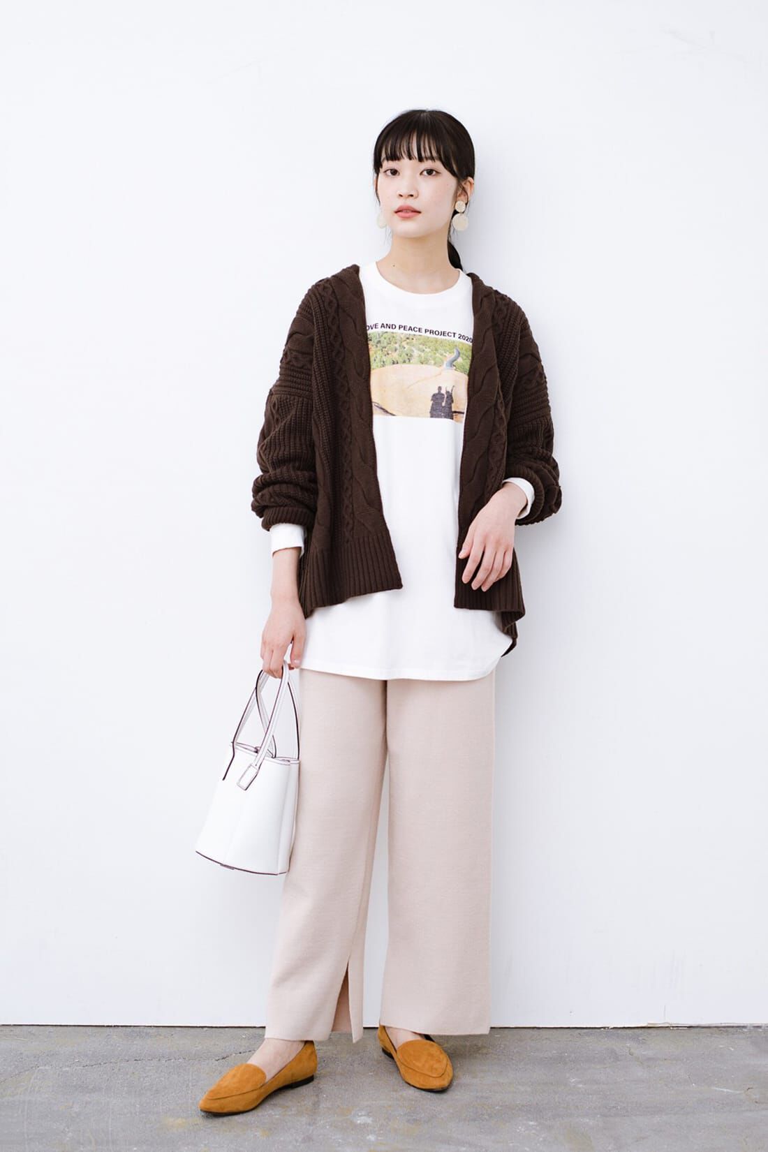 haco!|ｈａｃｏ！ 楽ちんなのにオシャレに見えて着まわしやすい！Ｖネックニットとパンツのニットアップ〈ライトベージュ〉