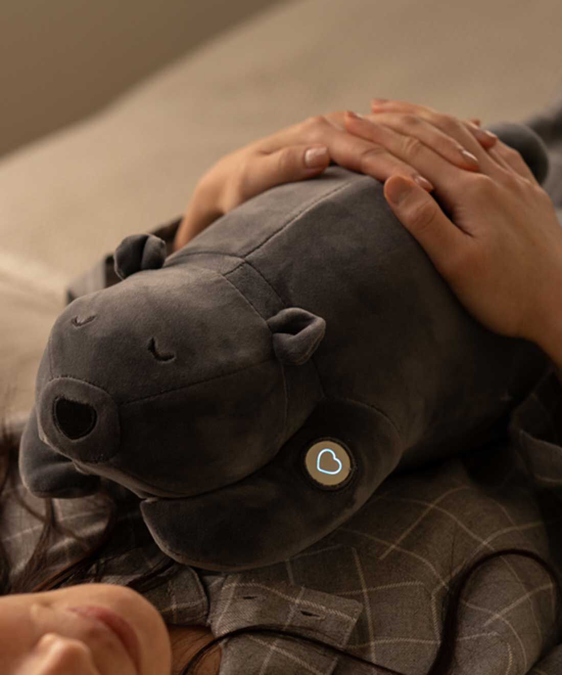 フェリシモギフトショップ|そっと抱きしめて呼吸リズムを整える 癒やしのお守り グースピー〈クマ〉