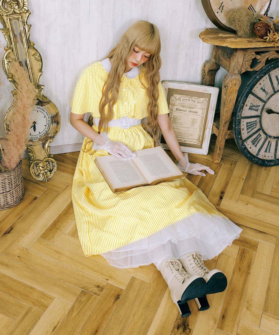 フェリシモギフトショップ|魔法部　魔法少女は過去をめぐる　レトロなケープワンピース〈イエロー〉