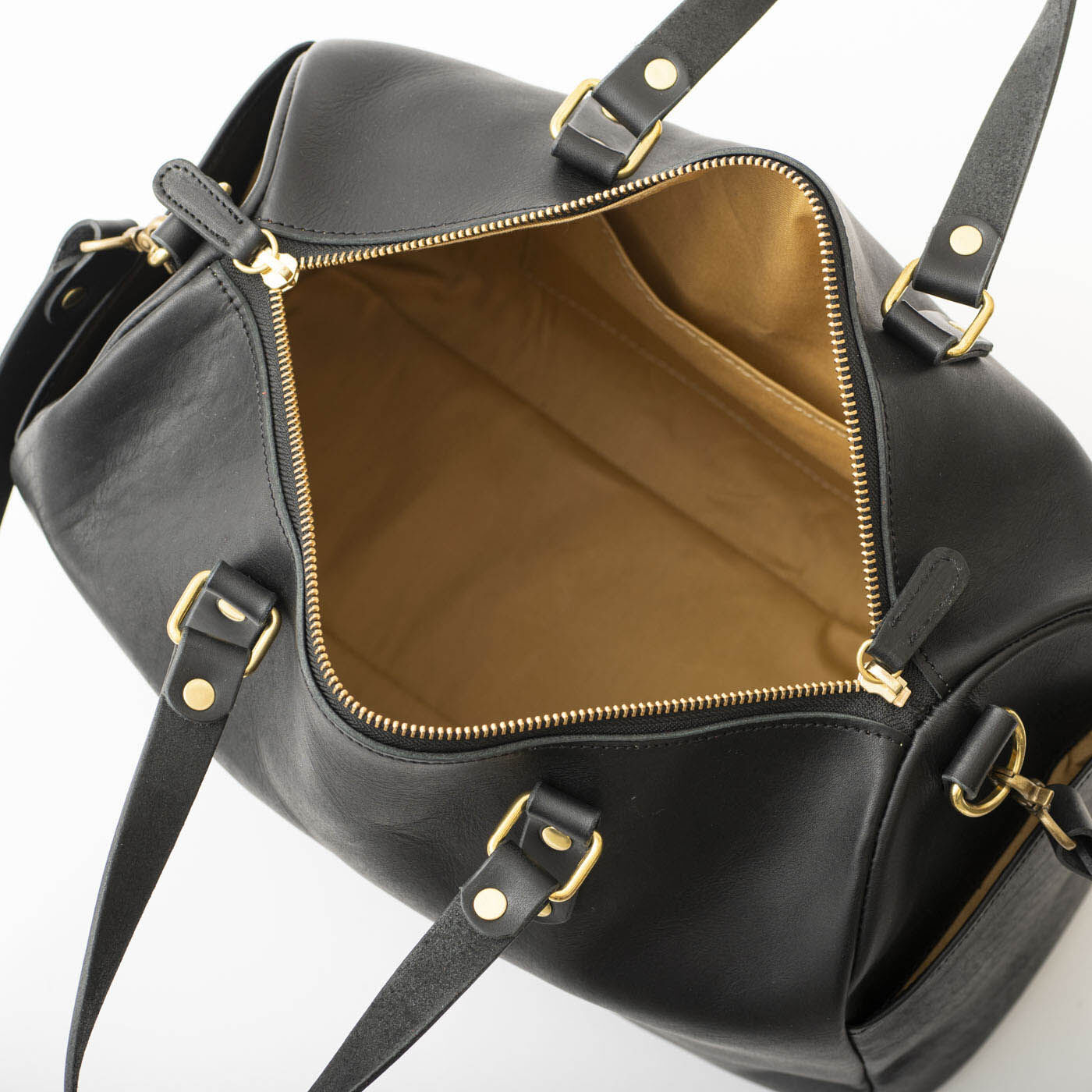 フェリシモギフトショップ|福岡の鞄作家が作った 職人本革の旅行鞄〈ブラック〉 [本革 鞄：日本製]