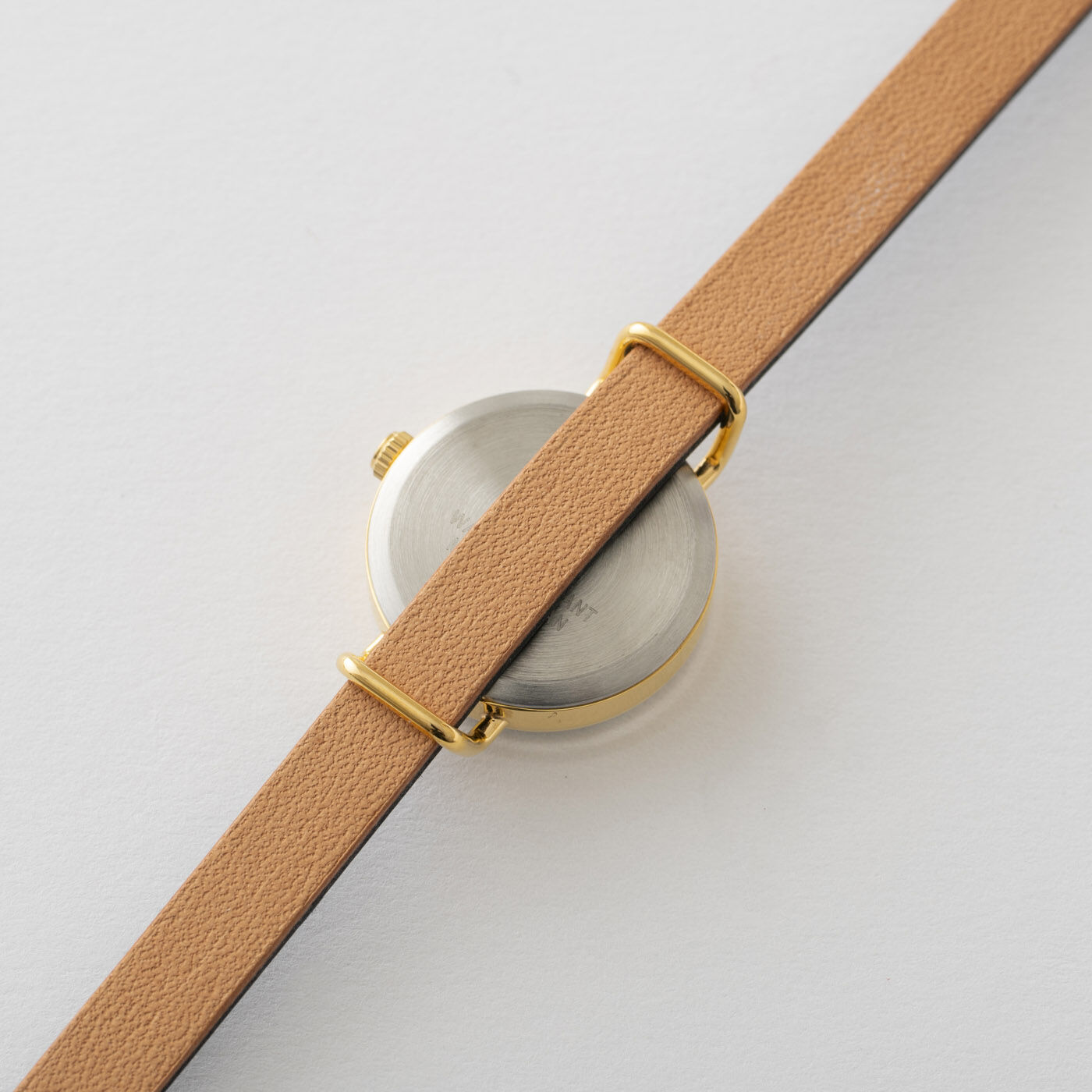 フェリシモギフトショップ|金沢の時計職人が手掛けた エメラルドの湖に見惚れる腕時計〈白鳥色〉 [日本製]