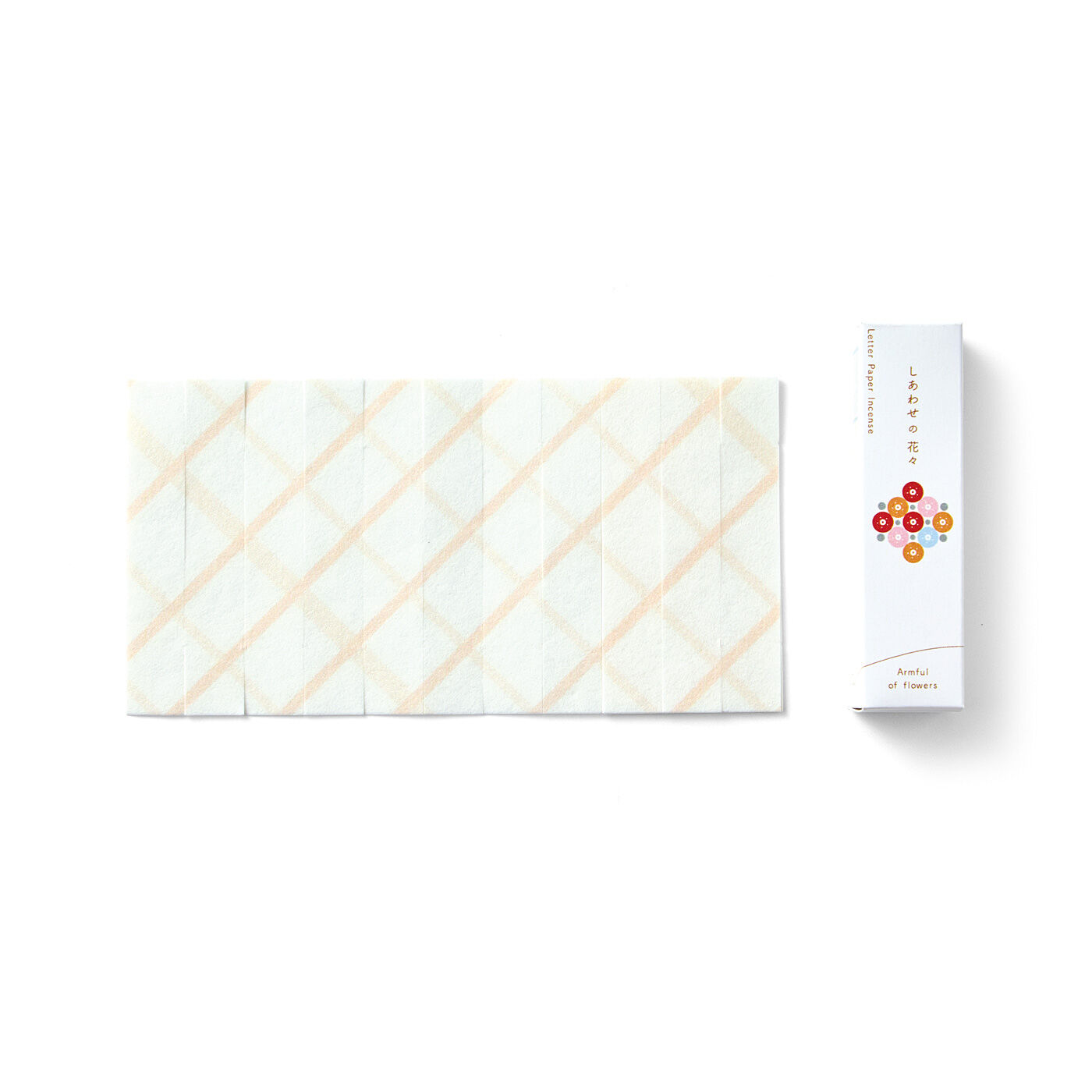 フェリシモギフトショップ|あなたの想いを煙にのせて届けるお手紙香〈しあわせ・やすらぎ・ぬくもり〉|〈しあわせの花々〉花束を抱きしめたようなやさしい香り。