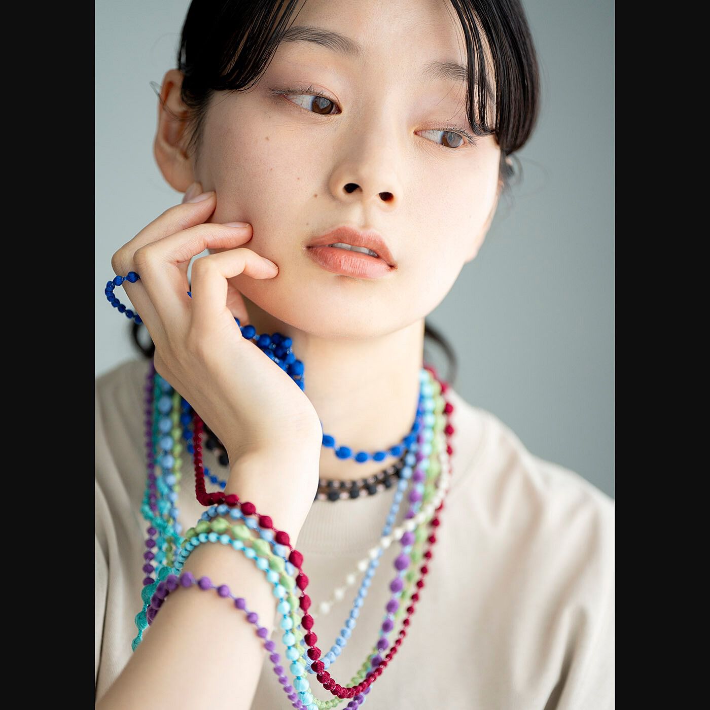 フェリシモギフトショップ|群馬の刺繍工房が作った　誕生石色の刺繍珠ネックレス〈アクアマリンブルー色・3月生まれ〉[日本製]