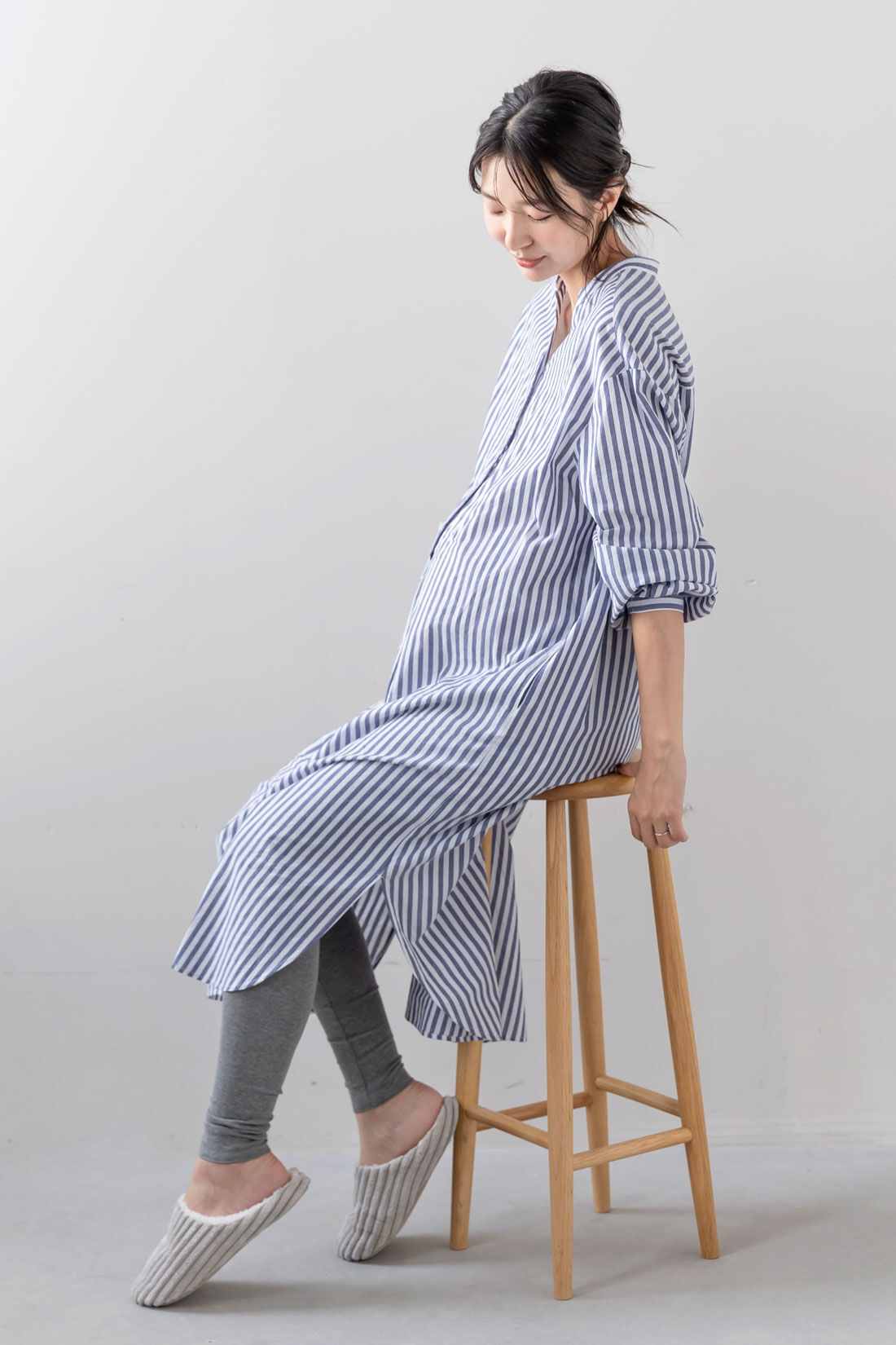 フェリシモギフトショップ|Moredde　マタニティから産後も使える　ママによりそうワンピースパジャマ〈ブルーストライプ〉|産後赤ちゃんと過ごすのにぴったりのワンピパジャマ