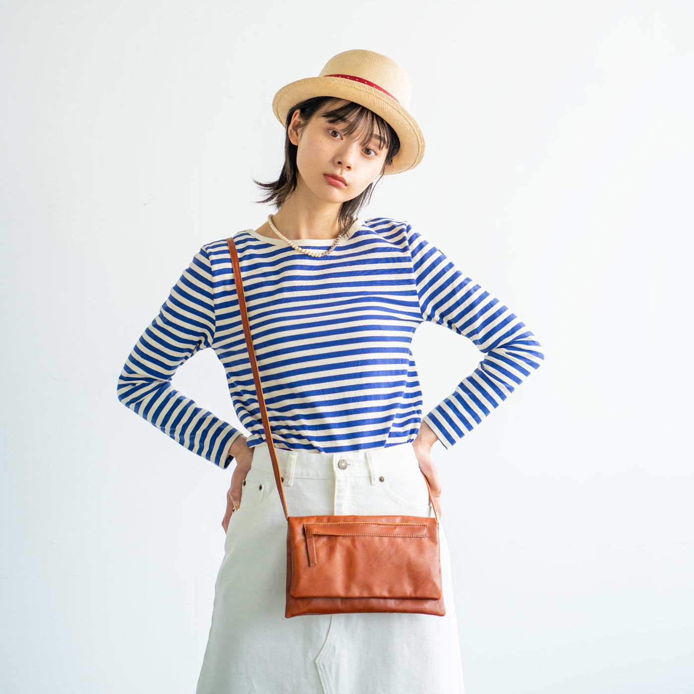 フェリシモギフトショップ|服飾作家と作った 職人本革のショルダーワークバッグ〈ブラウン〉|服飾作家として活躍する田川朋子さんとディレクター・山猫が企画したショルダーバッグは、とことんシンプル。