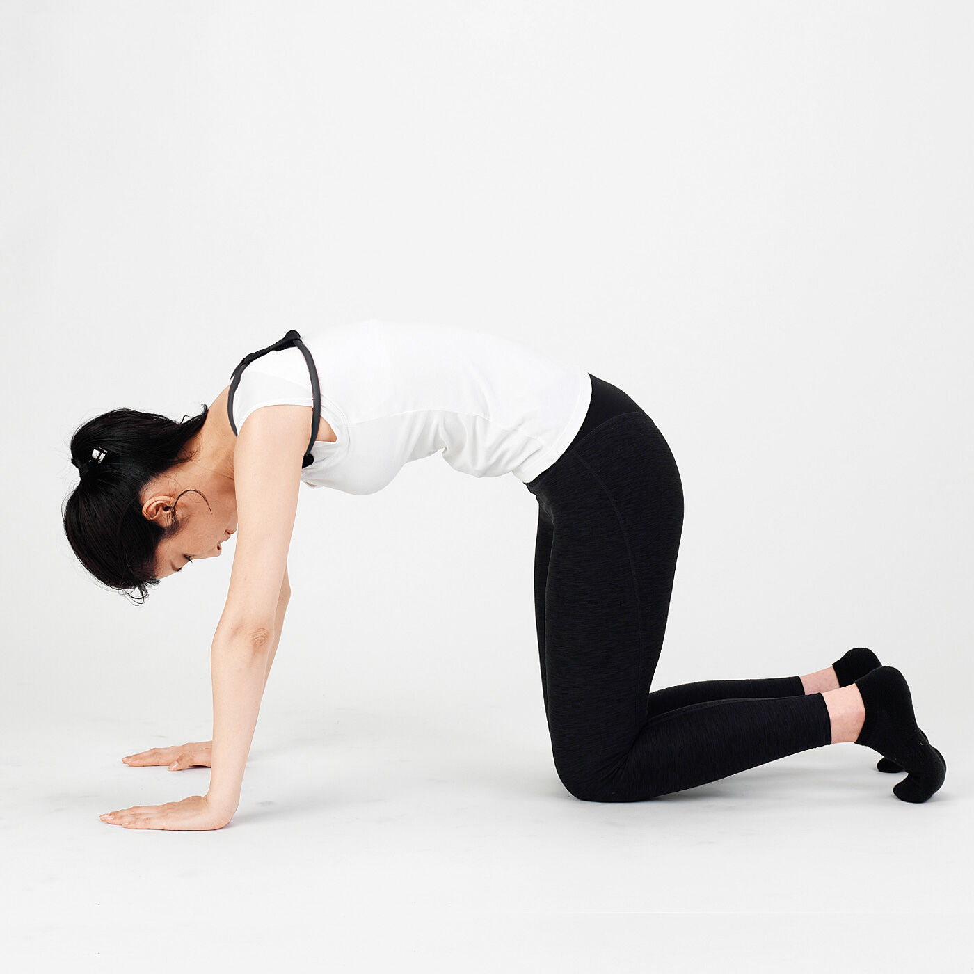 フェリシモギフトショップ|ラミプリュス　肩甲骨を寄せて胸張り姿勢をキープ　背筋すっきりチューブ|反り返りエクササイズ