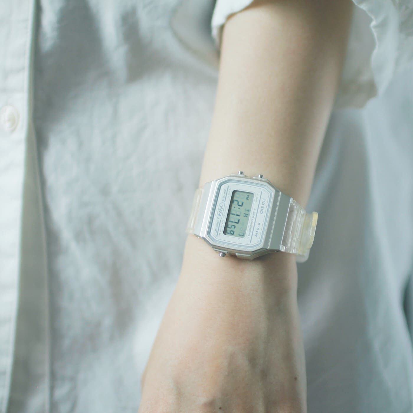 フェリシモギフトショップ|このごろ meets CASIO 推しカシ　儚（はかな）げなクリオネボーイ〈F-91WS-7JH〉|軽量・薄型のデジタル液晶モデルです。
