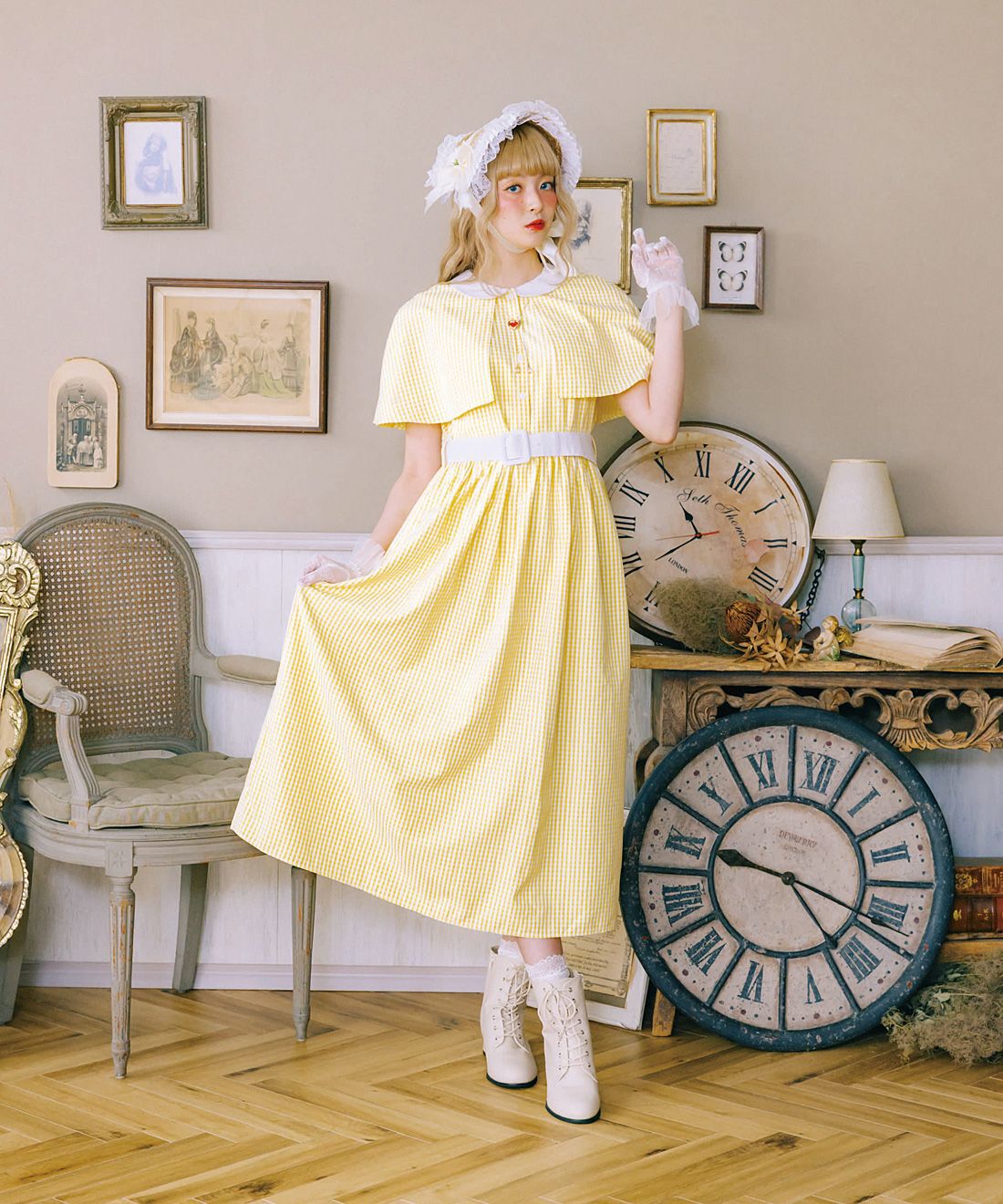 フェリシモギフトショップ|魔法部　魔法少女は過去をめぐる　レトロなケープワンピース〈イエロー〉